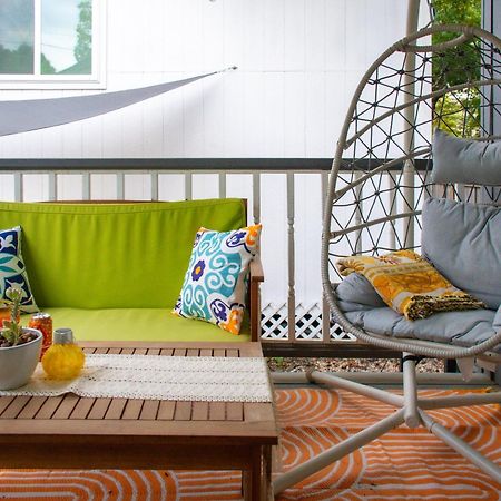 Stylish, Artsy Bungalow Central Eastside Austin Exteriör bild