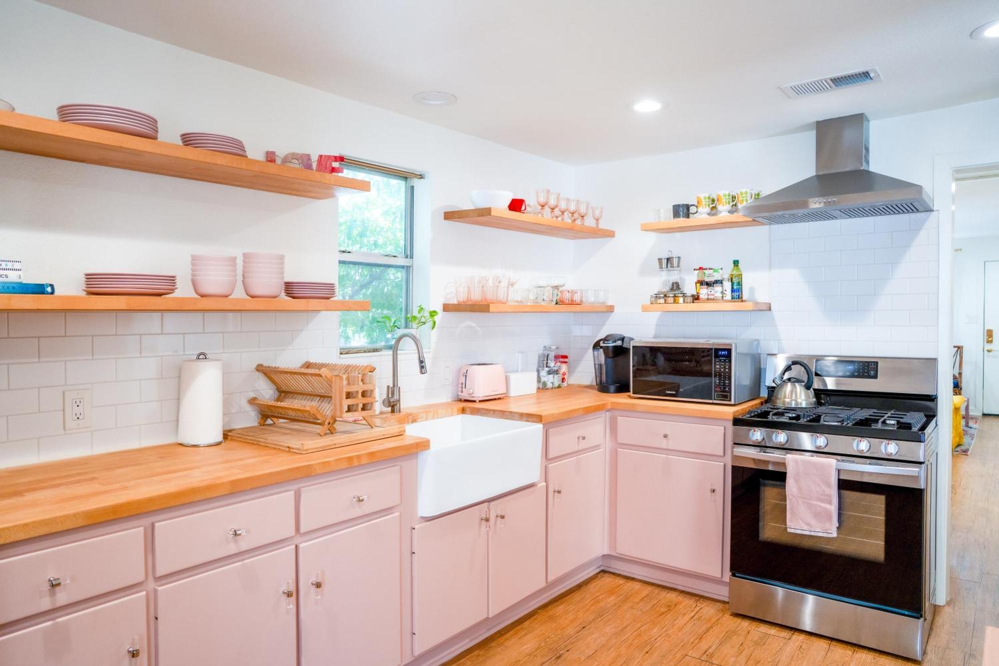 Stylish, Artsy Bungalow Central Eastside Austin Exteriör bild
