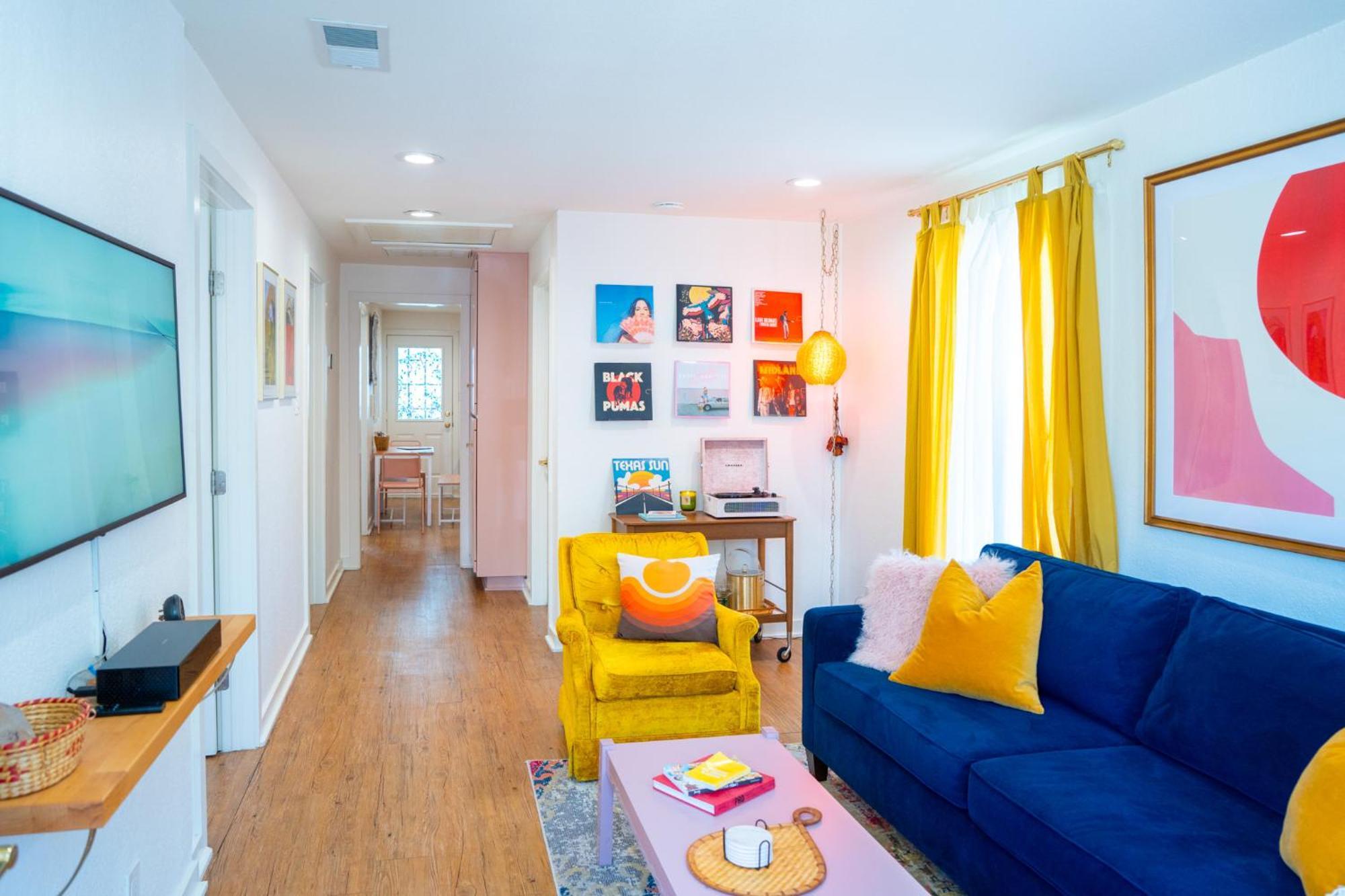 Stylish, Artsy Bungalow Central Eastside Austin Exteriör bild