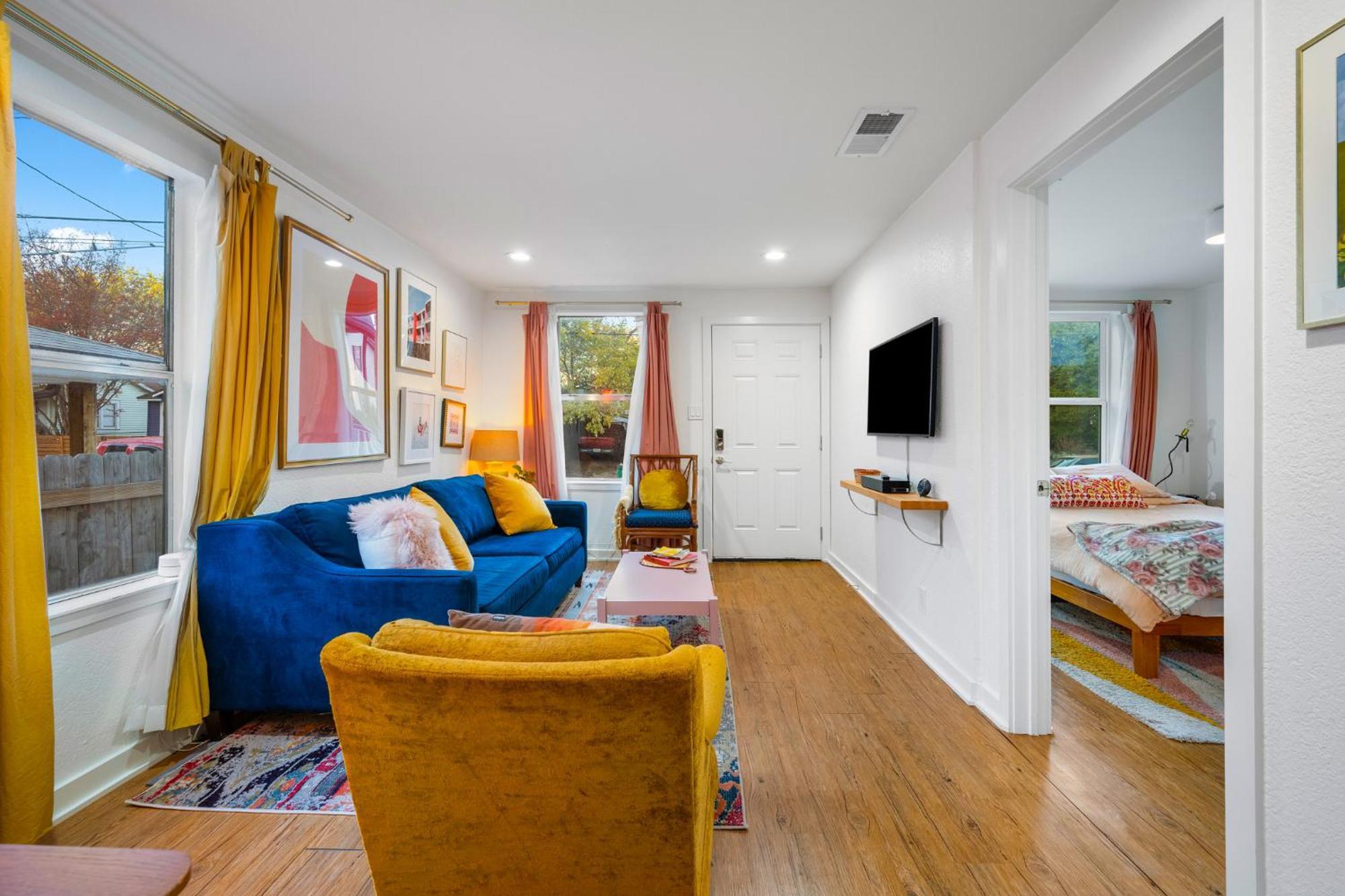 Stylish, Artsy Bungalow Central Eastside Austin Exteriör bild
